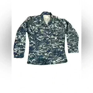 U.S. Navy Issued Button Down Jacket Embroidered Digital Camo Size Medium-Regular